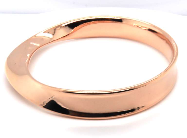 Attractive Rose Gold Twisted Bangle