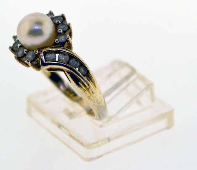 Sterling Silver Pearl Ring