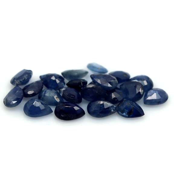 Captivating royal blue 7.38ct Sapphire set