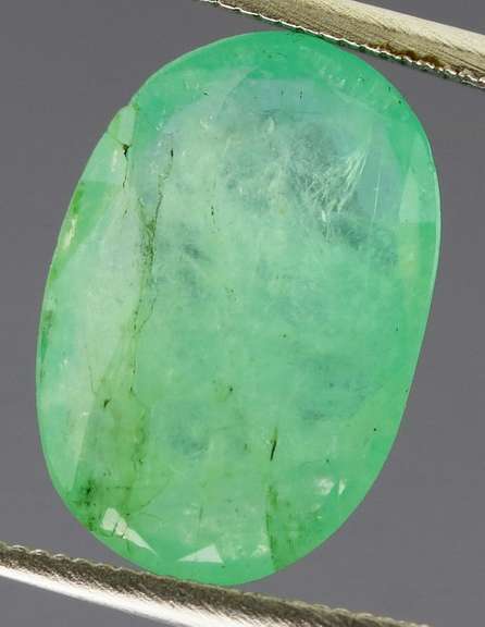Vivid! 3.72ct unheated Zambian Emerald