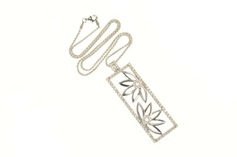 18K White Gold 1.70 Ctw Diamond Framed Flower Square Necklace