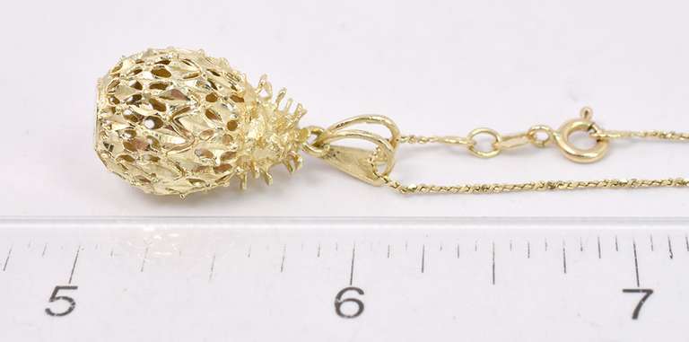Delicate Pineapple Pendant Necklace in 14K Yellow Gold