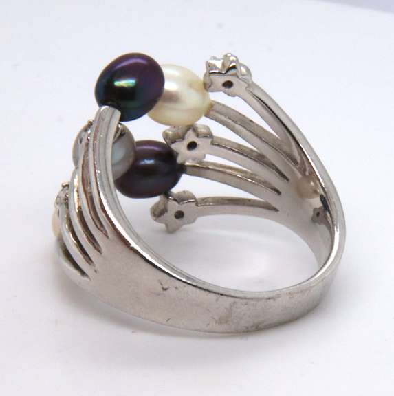 Sterling Silver Pearl Ring