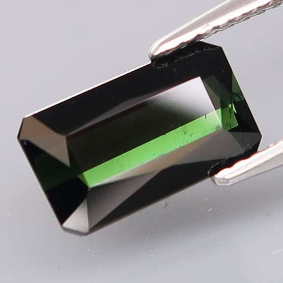 Gorgeous 2.37ct deep green Tourmaline