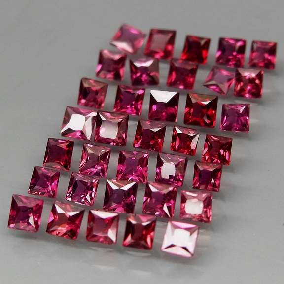 Radiant princess cut! Unheated! 3.80ct Sapphire set!