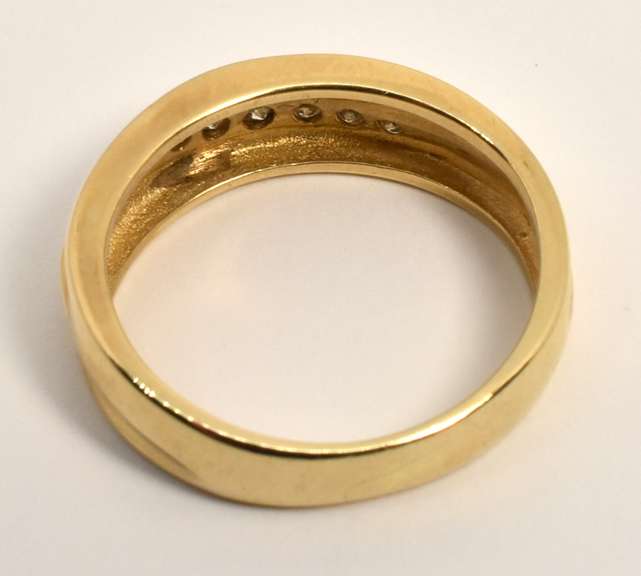 Useful Unisex Diamond Band
