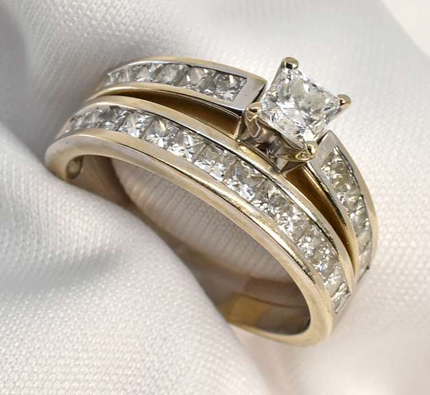 Desirable Princess Cut Diamond Wedding Set