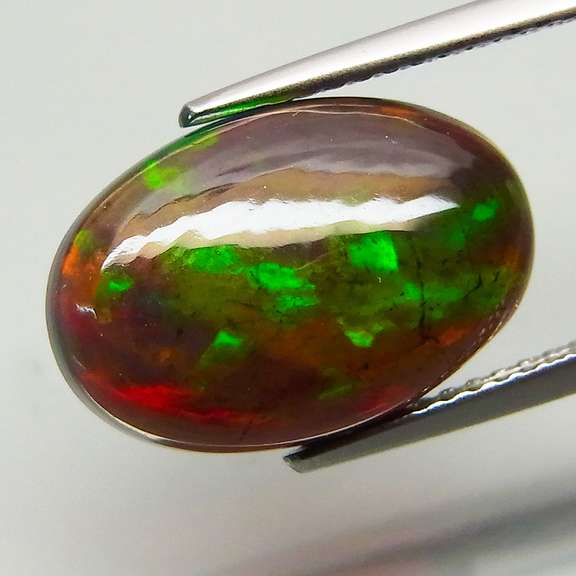 Magnificent 3.72ct disco flashing Black Opal