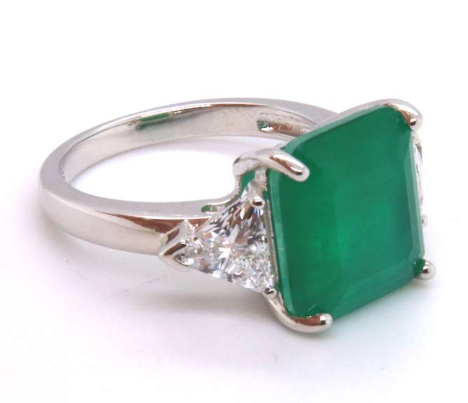 Sterling Silvre Green Cubic Zirconia Ring