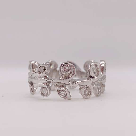 14kt Solid White Gold Diamond Band Ring