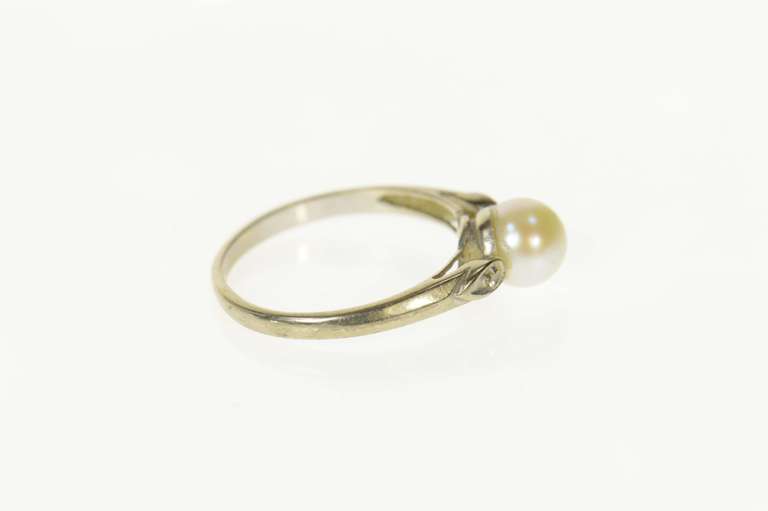 10K White Gold Pearl Diamond Accent Classic Statement Ring