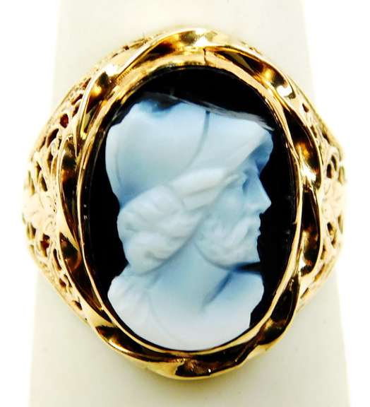 Early 14K Filigree Cameo Ring