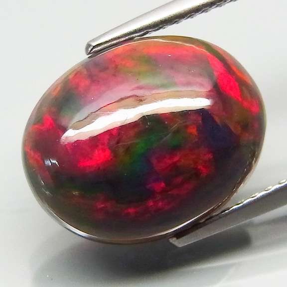Glistening 3.41ct Welo Black Opal