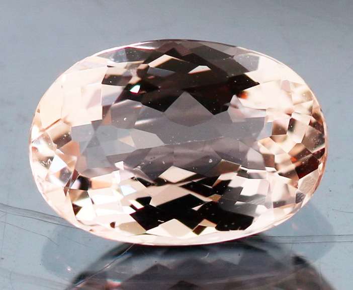 Beautiful 1.39ct UNHEATED whisper pink Morganite
