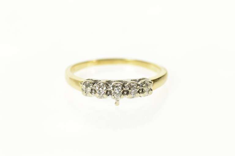14K Yellow Gold Classic Retro Diamond Wedding Band Ring