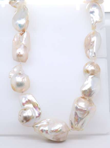 Baroque Pearl Necklace