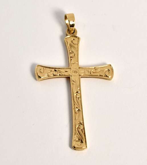 Cross Pendant with Beautiful Engraving
