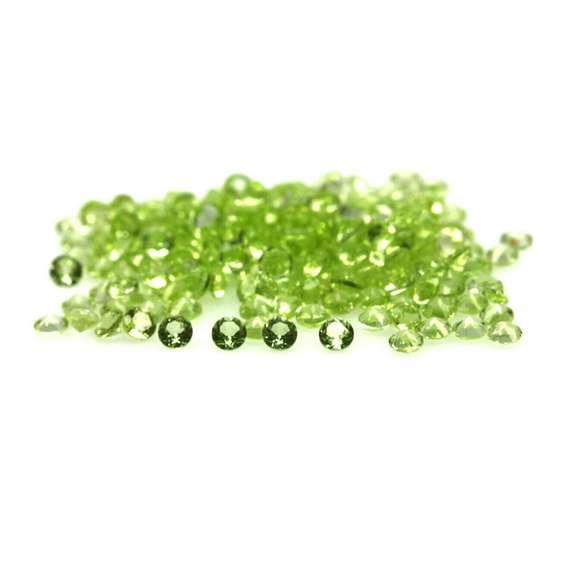 Diamond cut! Unheated! 5.21ct Peridot set