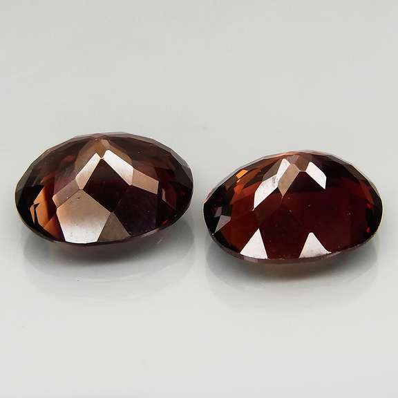 Coffee red! 12.28ct Imperial Topaz set