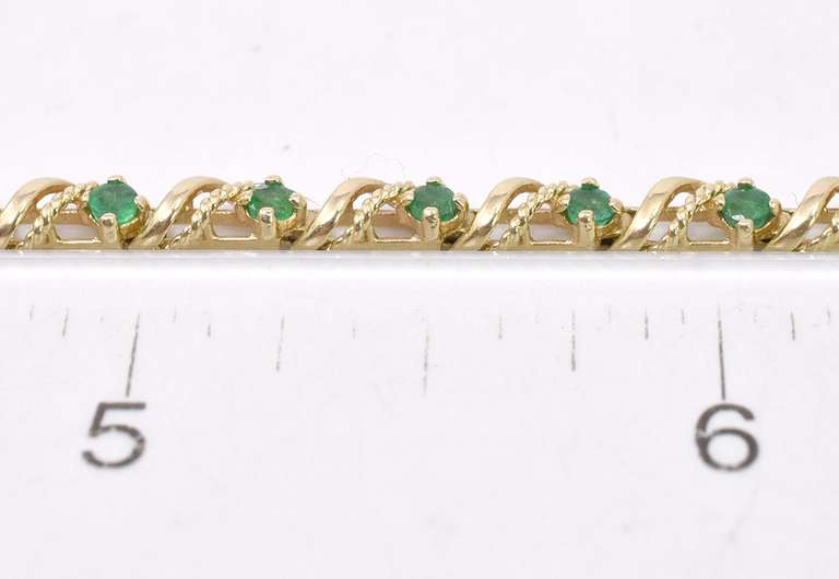 Elegant Emerald Bracelet in 14K Yellow Gold