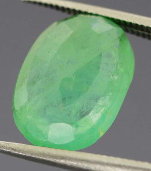 Vivid! 3.72ct unheated Zambian Emerald