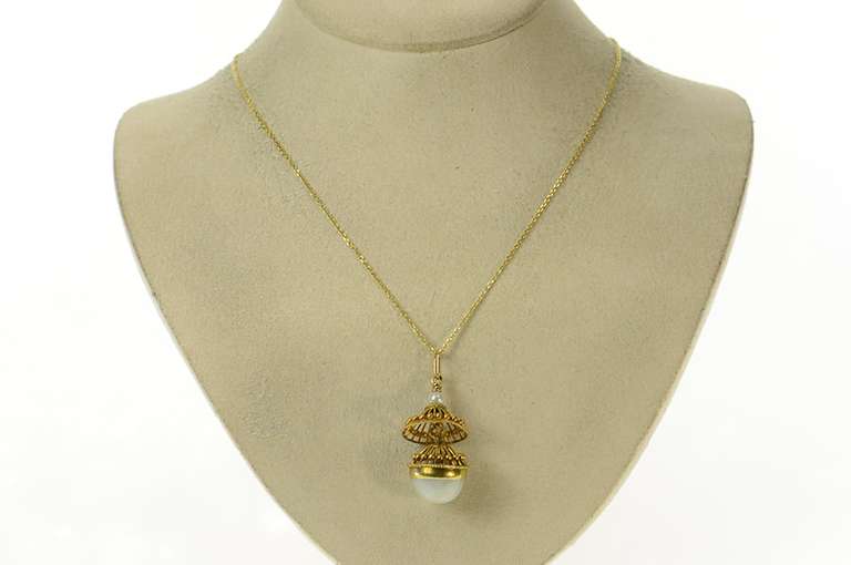 14K Yellow Gold Jade Pearl Ornate Round Pendulum Drop Pendant