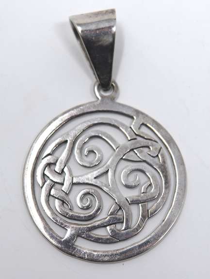 Vintage Sterling Silver Signed Pendant