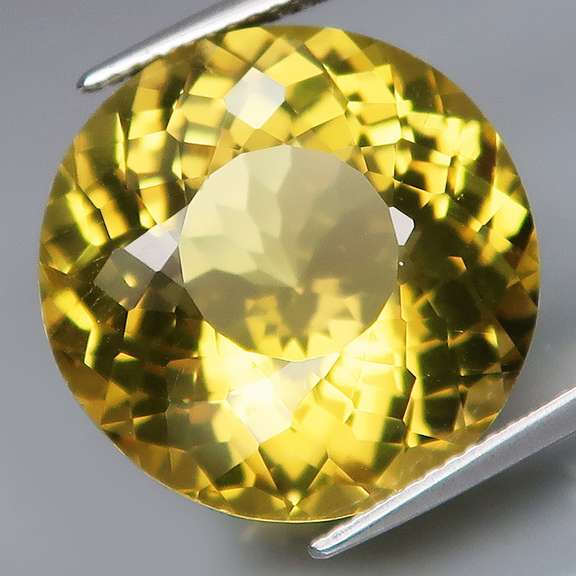 Brilliant! 19.90ct top lemon yellow unheated Citrine