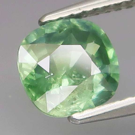 Excellent 1.52ct spring toned Sapphire