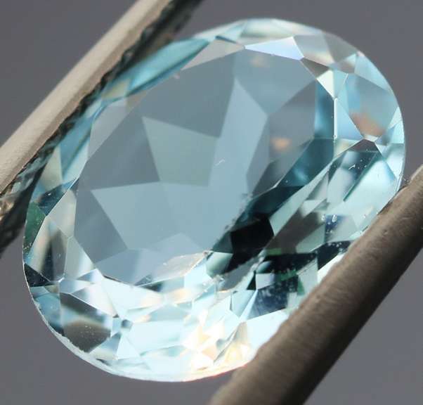 Impressive 3.68ct 11x9mm top Swiss blue Topaz