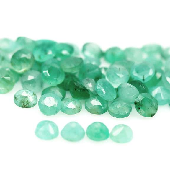Rich emerald green 7.44ct 70pc emerald set