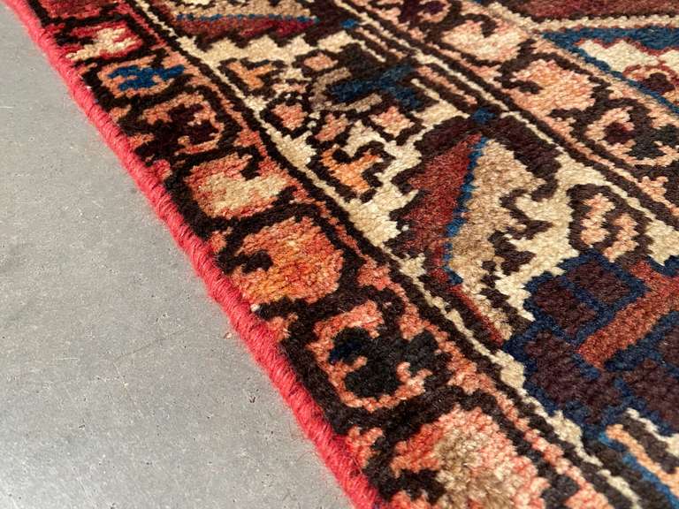 Stunning Persian Vintage Rug 4.7x6.7