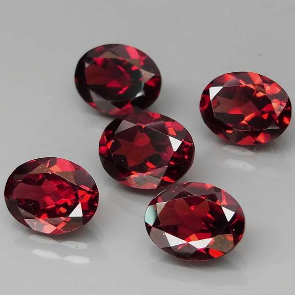 Stunning 10.97ct 5 piece untreated Garnet set