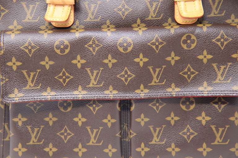 Louis Vuitton Multipli Cite GM Monogram Purse