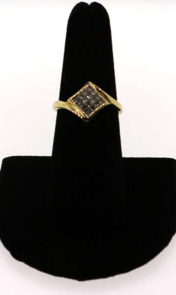 Contemporary Sqaure Cluster Diamond Ring with 14k Gold