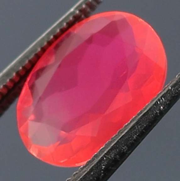 Gorgeous 1.33ct faceted flamingo pink Opal