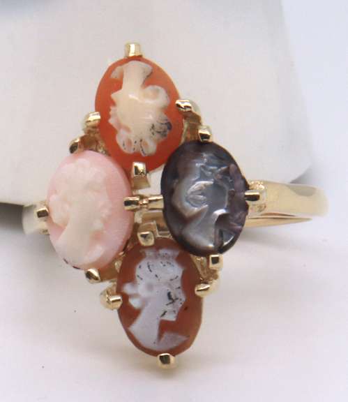 Vintage Yellow Gold Cameo Cluster Ring