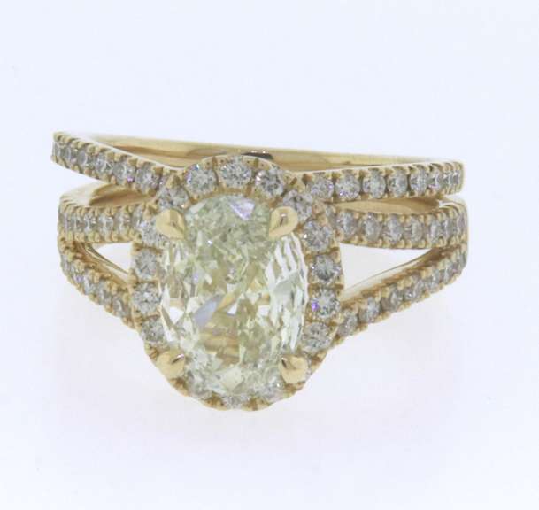 Breathtaking Yellow Gold Halo oval Diamond Split Shank Halo Ring