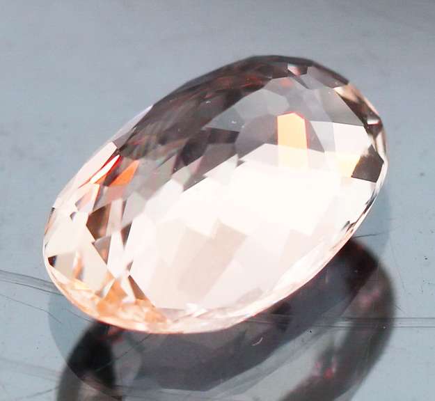 Beautiful 1.39ct UNHEATED whisper pink Morganite