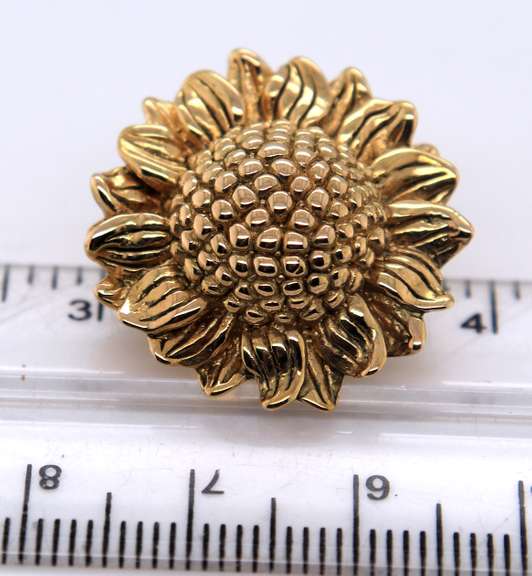 Fantastic 18kt Sunflower Gold Earrings