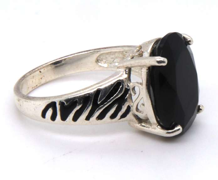 Sterling Silver oval Cut Gemstone Ring