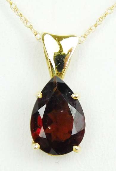 14K Large Garnet Pendant & Chain