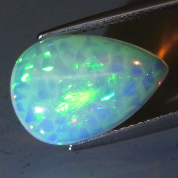 Remarkable 3.52ct full honeycomb pattern Opal