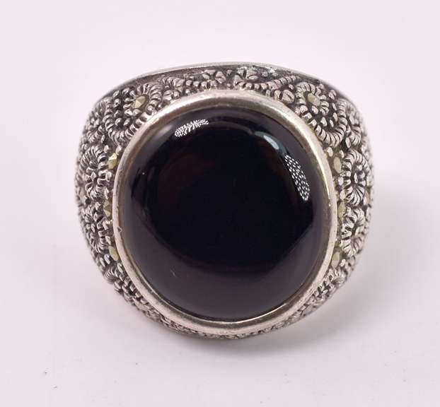 Onyx Ring in Sterling Silver
