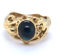 Gorgeous 18kt Bezel Set oval Shaped Cabochon Cut Sapphire Ring