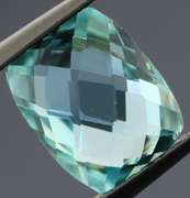Double checker cut! 3.96ct sea blue Topaz