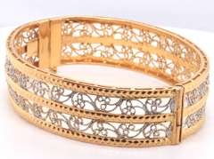 Outstanding 21kt Two Tone Filigree Bangle Bracelet