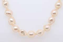 Baroque Pearl Necklace w Gold Clasp