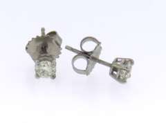 Elegant White Gold 0.50ctw Diamond Stud Earrings