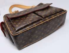 Louis Vuitton Multipli Cite GM Monogram Purse